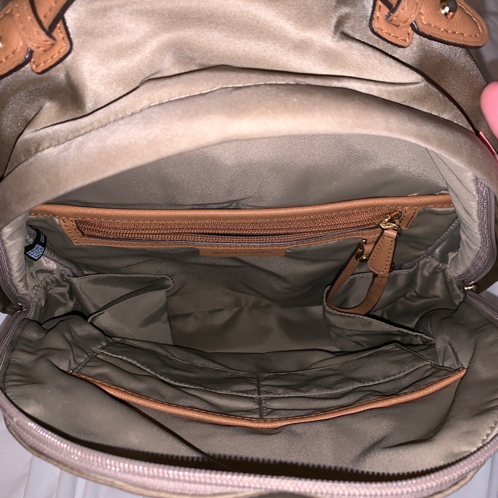 Michael kors backpack - Picture 5 of 6